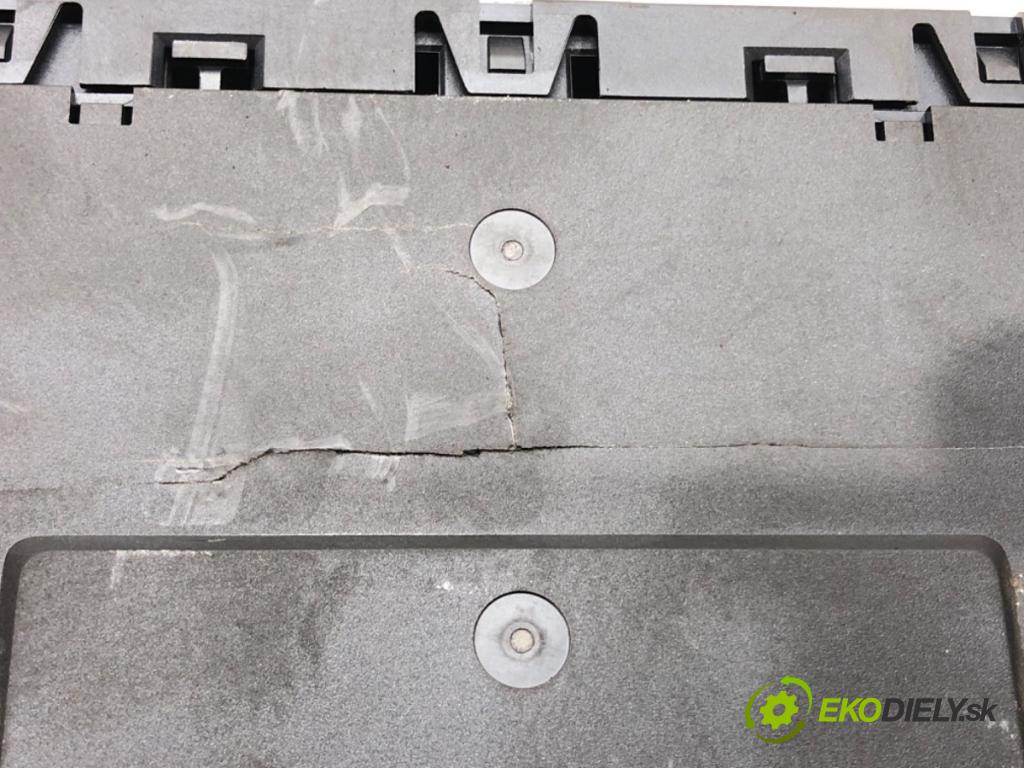 AUDI A3 (8P1) 2003 - 2013    1.6 75 kW [102 KM] benzyna 2003 - 2012  Modul BORDNETZ 8P0907279A (Ostatné)