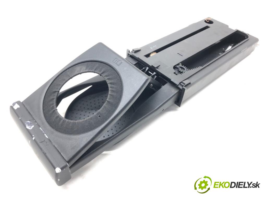 AUDI A3 (8P1) 2003 - 2013    1.6 75 kW [102 KM] benzyna 2003 - 2012  Držiak na nápoje 8P0862534C (Úchyty, držiaky na nápoje)