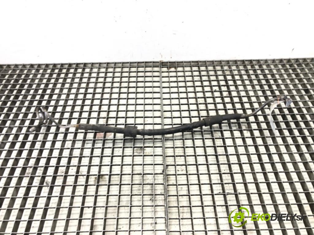 SEAT EXEO (3R2) 2008 - 2013    1.8 TSI 118 kW [160 KM] benzyna 2010 - 2013  hadica servočerpadlo  (Rúrky, hadice servočerpadla)