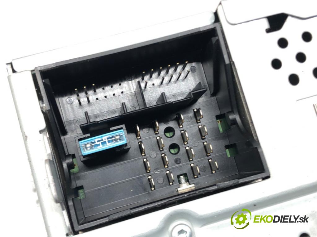 VW PASSAT B7 Variant (365) 2010 - 2015    1.6 TDI 77 kW [105 KM] olej napędowy 2010 - 2014  RADIO 1K0035186AN (Audio zariadenia)