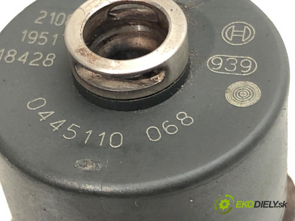 ALFA ROMEO 147 (937_) 2000 - 2010    1.9 JTD (937.AXD1A, 937.BXD1A) 85 kW [115 KM] olej  vstrekovač 0445110068 (Vstrekovače)