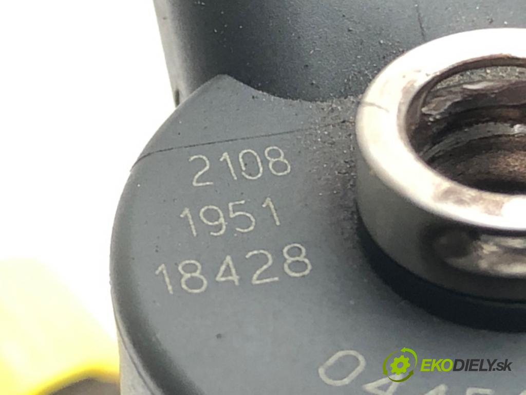 ALFA ROMEO 147 (937_) 2000 - 2010    1.9 JTD (937.AXD1A, 937.BXD1A) 85 kW [115 KM] olej  vstrekovač 0445110068 (Vstrekovače)