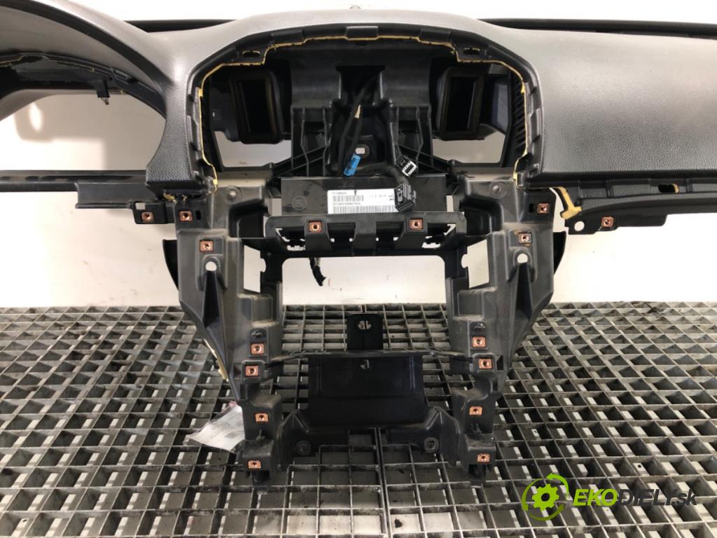 OPEL INSIGNIA A Sports Tourer (G09) 2008 - 2017    2.0 CDTI (35) 118 kW [160 KM] olej napędowy 2008 -  Palubná doska  (Palubné dosky)