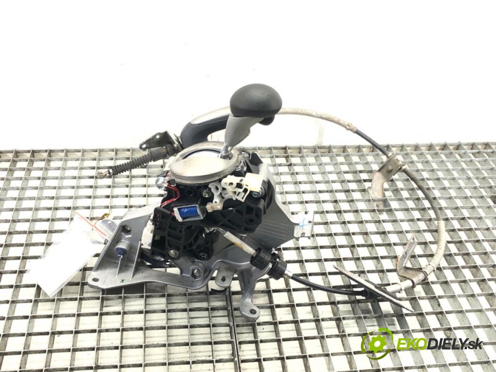 HONDA CIVIC VIII sedan (FD, FA) 2005 - 2022    1.3 IMA (FA3, FD3) 70 kW [95 KM] Hybryda silnik be  Kulisa  (Rýchlostné páky / kulisy)