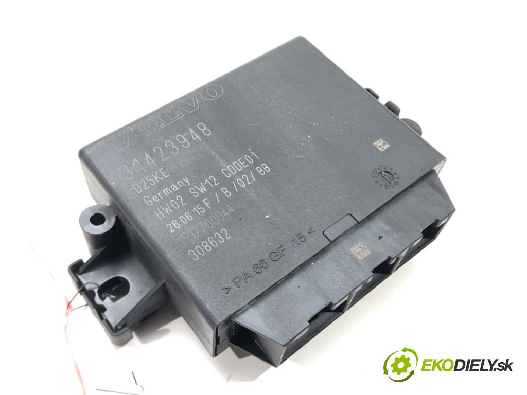 VOLVO V40 liftback (525, 526) 2012 - 2022    D2 88 kW [120 KM] olej napędowy 2015 - 2018  Modul PDC 31423948 (Ostatné)