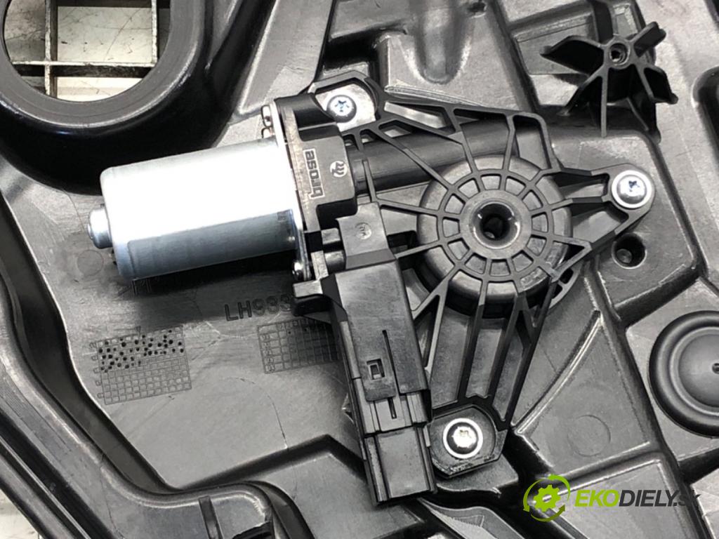 VOLVO V40 liftback (525, 526) 2012 - 2022    D2 88 kW [120 KM] olej napędowy 2015 - 2018  mechanismus okna levý zadní část