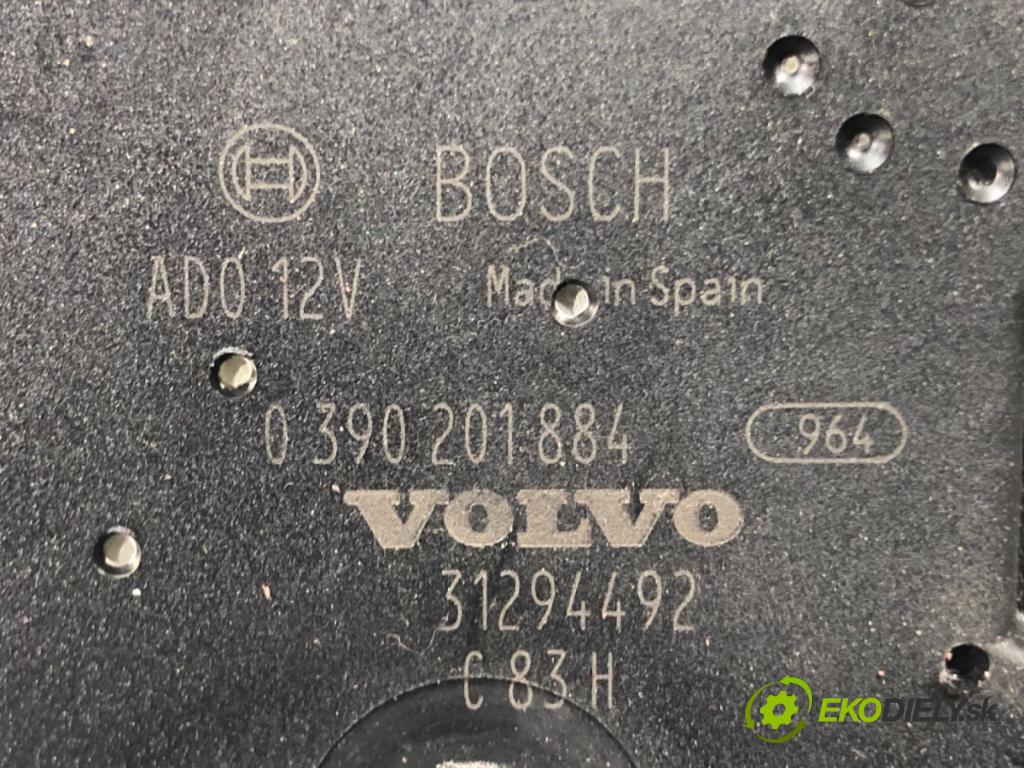 VOLVO V40 liftback (525, 526) 2012 - 2022    D2 88 kW [120 KM] olej napędowy 2015 - 2018  Motor stieračov zad 0390201884