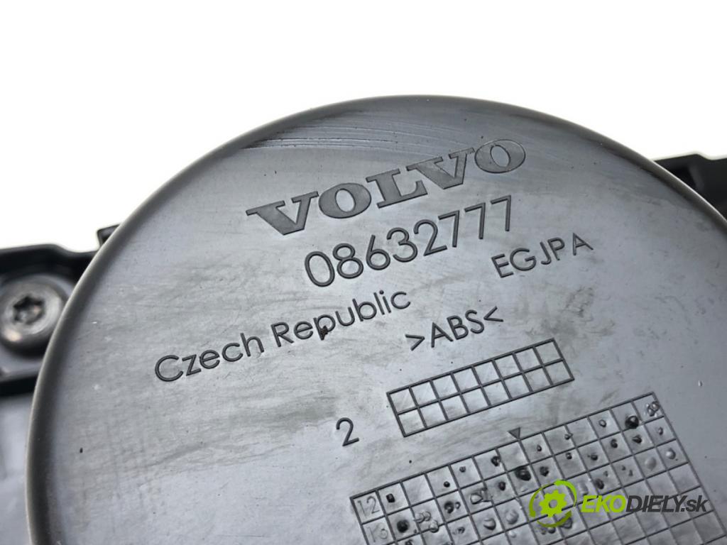 VOLVO V40 liftback (525, 526) 2012 - 2022    D2 88 kW [120 KM] olej napędowy 2015 - 2018  Držiak na nápoje 08632777 (Úchyty, držiaky na nápoje)