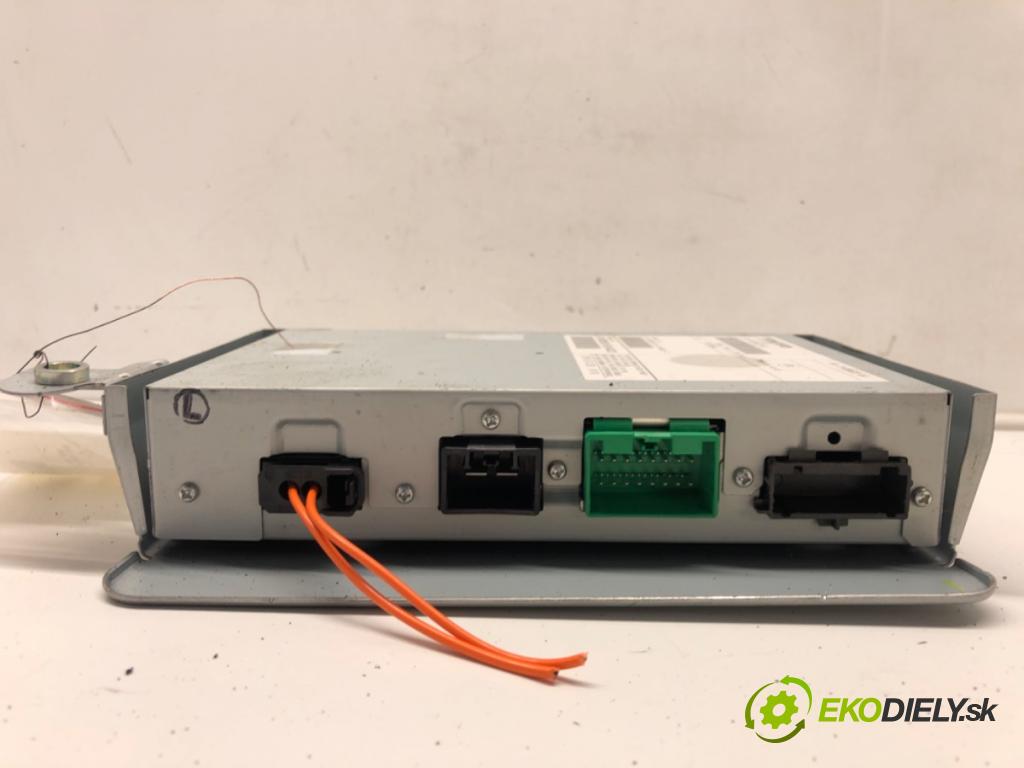 VOLVO V40 liftback (525, 526) 2012 - 2022    D2 88 kW [120 KM] olej napędowy 2015 - 2018  Zosilňovač 31409935 (Zosilňovače)