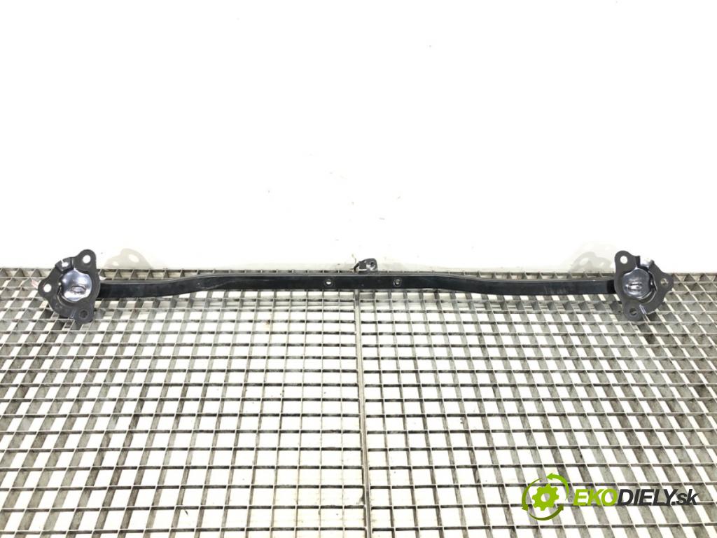 VOLVO V40 liftback (525, 526) 2012 - 2022    D2 88 kW [120 KM] olej napędowy 2015 - 2018  STRUT: (ventilov):  (Výztuhy přední)