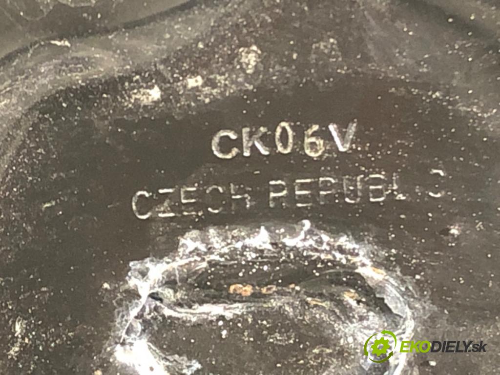 VOLVO V40 liftback (525, 526) 2012 - 2022    D2 88 kW [120 KM] olej napędowy 2015 - 2018  STRUT: (ventilov):  (Výztuhy přední)