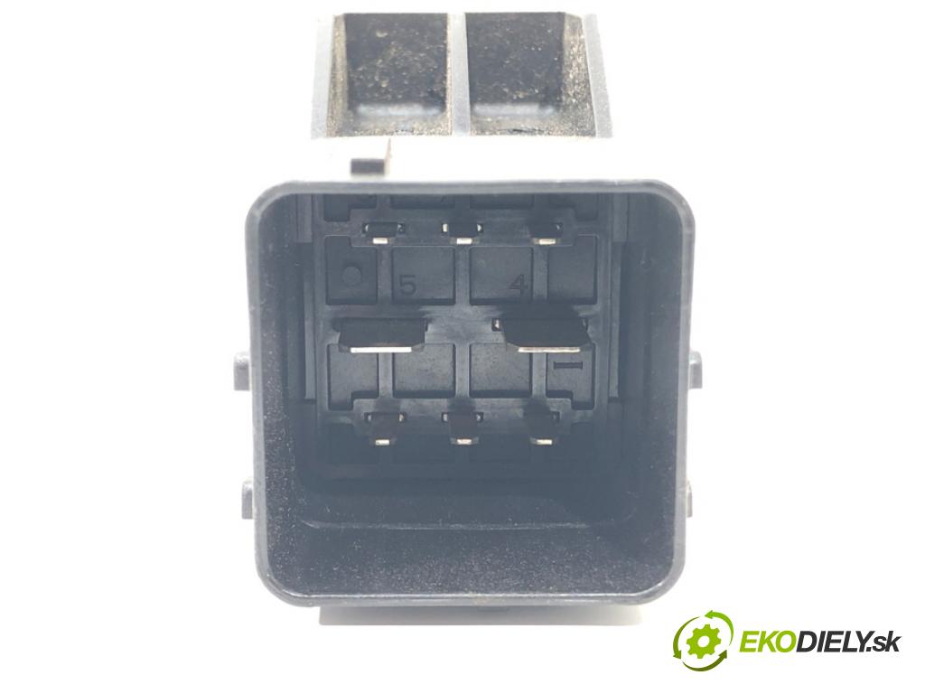 PEUGEOT 508 I (8D_) 2010 - 2018    1.6 HDi 82 kW [112 KM] olej napędowy 2010 - 2018  relé sviečok žhavenia 966671780 (Relé)