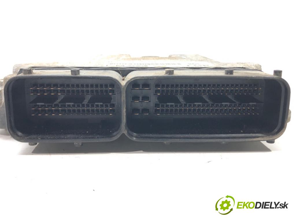 OPEL VECTRA C Kombi (Z02) 2003 - 2009    1.9 CDTI (F35) 110 kW [150 KM] olej napędowy 2004   riadiaca jednotka Motor 55189630 (Riadiace jednotky)