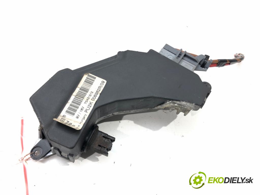OPEL VECTRA C (Z02) 2002 - 2009    1.8 16V 90 kW [122 KM] benzyna 2002 - 2008  Odpor, rezistor kúrenia vzduchu 73421312 (Odpory (rezistory) kúrenia)