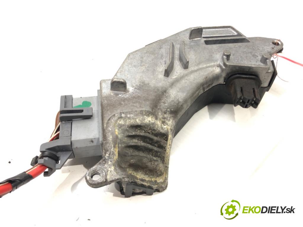 OPEL VECTRA C (Z02) 2002 - 2009    1.8 16V 90 kW [122 KM] benzyna 2002 - 2008  Odpor, rezistor kúrenia vzduchu 73421312 (Odpory (rezistory) kúrenia)