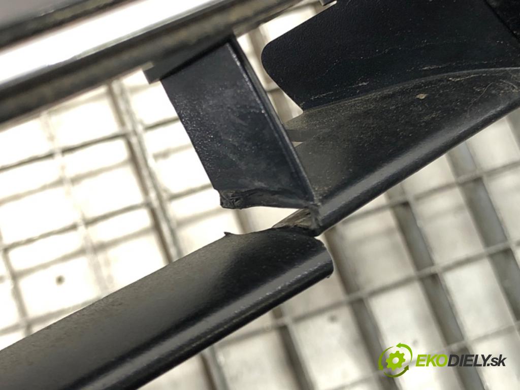 VW GOLF VI (5K1) 2008 - 2014    1.4 TSI 90 kW [122 KM] benzyna 2008 - 2012  mřížka maska 5K0853653 (Mřížky (masky) chladičů)