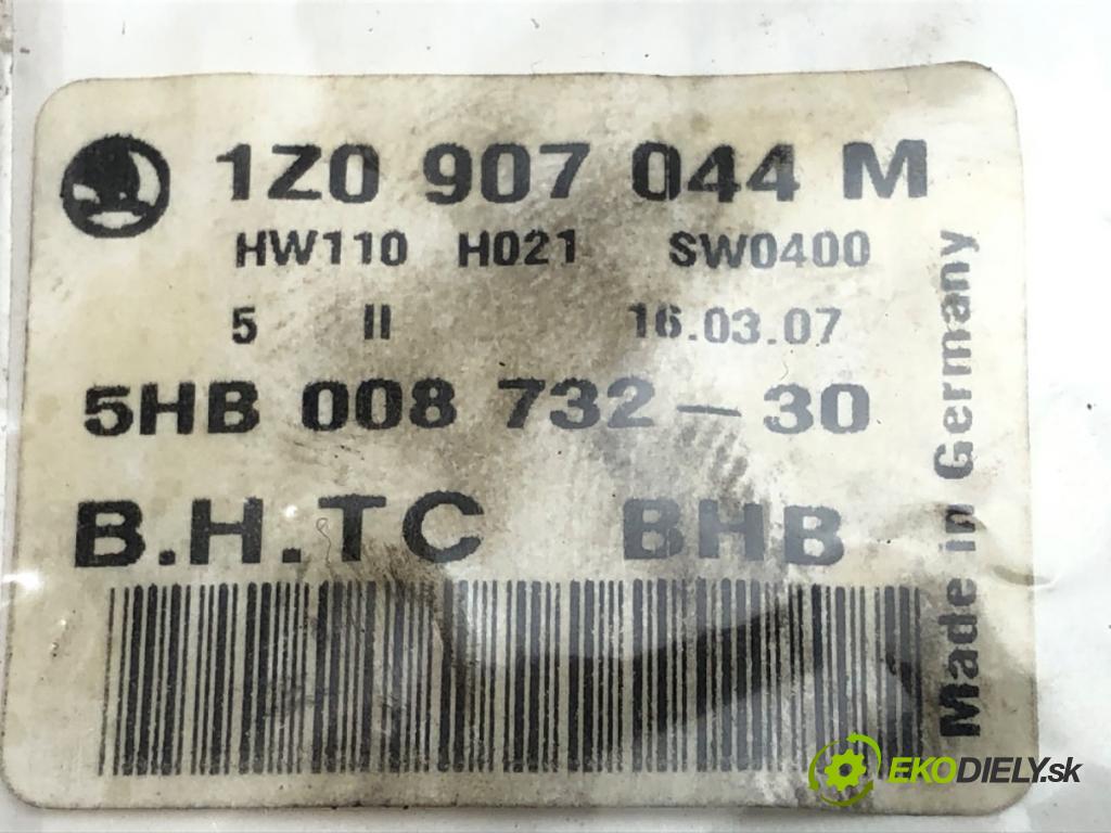SKODA OCTAVIA II (1Z3) 2004 - 2013    2.0 FSI 110 kW [150 KM] benzyna 2004 - 2008  Panel ovládania kúrenia 1Z0907044M (Prepínače, spínače, tlačidlá a ovládače kúrenia)
