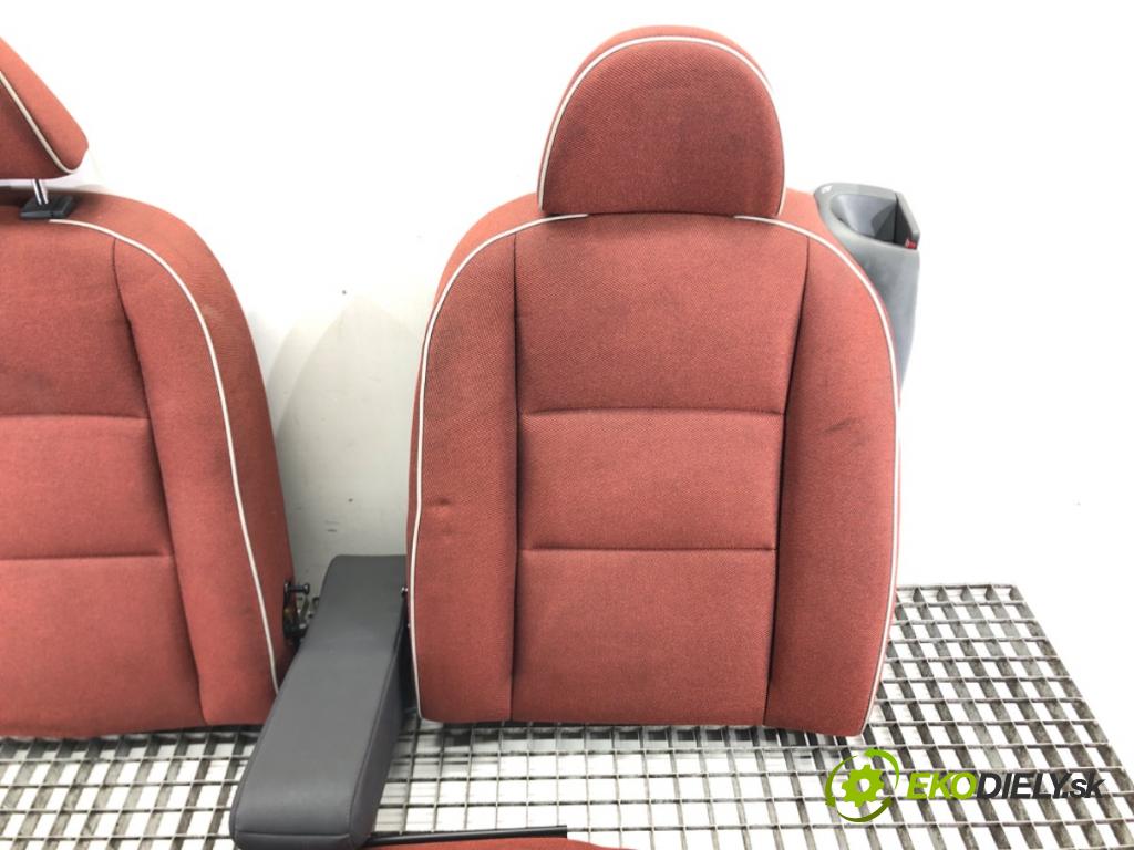 VOLVO C30 (533) 2006 - 2013    1.6 74 kW [100 KM] benzyna 2006 - 2012  Sedadlo druhý RIADOK: