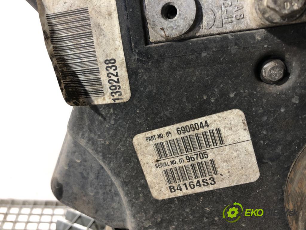 VOLVO C30 (533) 2006 - 2013    1.6 74 kW [100 KM] benzyna 2006 - 2012  Motor B4164S3 (Motory (kompletné))