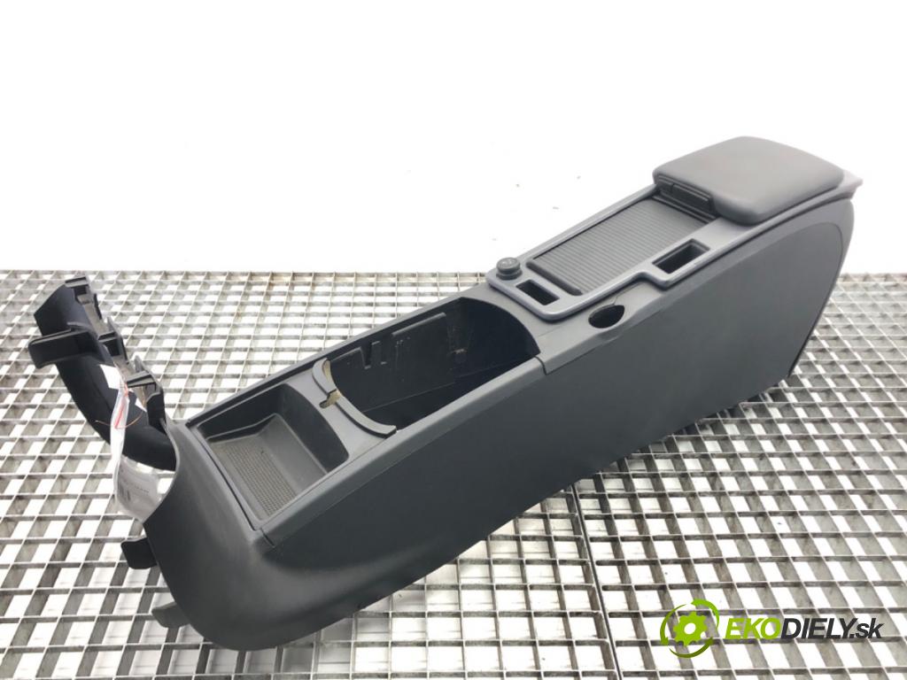 VOLVO C30 (533) 2006 - 2013    1.6 74 kW [100 KM] benzyna 2006 - 2012  Tunel stredový  (Stredový tunel / panel)