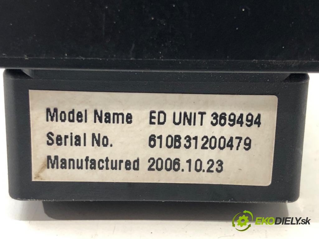 KIA CEED liftback (ED) 2006 - 2012    1.4 77 kW [105 KM] benzyna 2006 - 2012  Prepínač okien 93570-1K020 (Prepínače, spínače, tlačidlá a ovládače kúrenia)