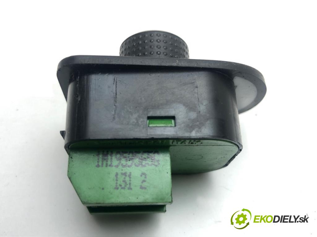 SEAT TOLEDO II (1M2) 1998 - 2006    1.9 TDI 81 kW [110 KM] olej napędowy 1998 - 2004  Prepínač nastavenia spätných zrkadiel 1M1959565G (Prepínače, spínače, tlačidlá a ovládače kúrenia)