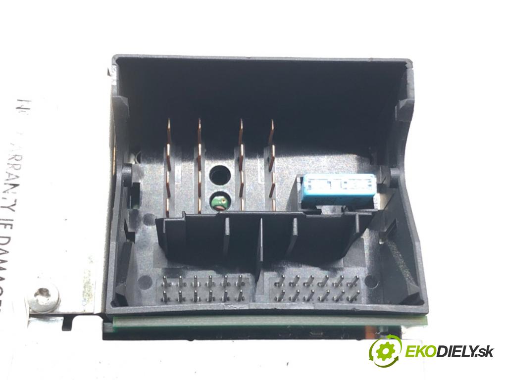 OPEL VECTRA C (Z02) 2002 - 2009    1.9 CDTI (F69) 88 kW [120 KM] olej napędowy 2004 -  RADIO 383555646 (Audio zariadenia)