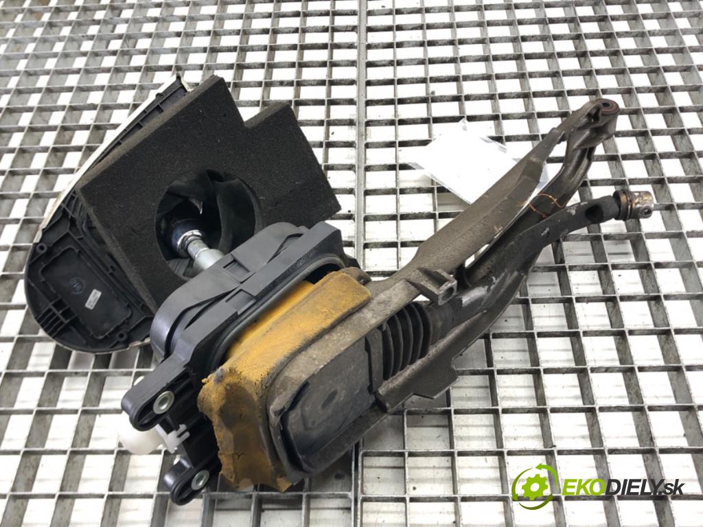 MERCEDES-BENZ CLK (C209) 2002 - 2010    220 CDI (209.308) 110 kW [150 KM] olej napędowy 20  Kulisa A2032670397 (Rýchlostné páky / kulisy)