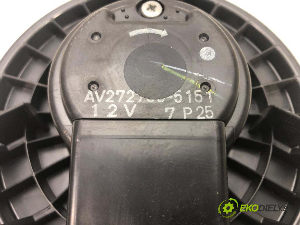 TOYOTA AURIS (_E15_) 2006 - 2012    1.33 Dual-VVTi (NRE150_) 73 kW [99 KM] benzyna 201  ventilátor kúrenia