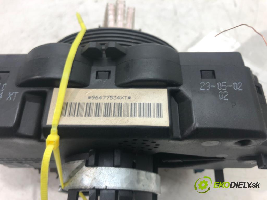 CITROEN C5 I (DC_) 2001 - 2005    2.0 16V (DCRFNC, DCRFNF) 100 kW [136 KM] benzyna 2  Prepínač kombinovaný 96477534XT (Prepínače, spínače, tlačidlá a ovládače kúrenia)