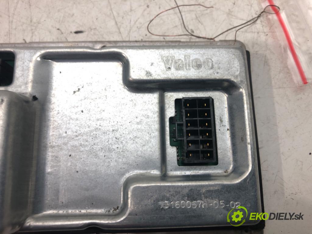 CITROEN C5 I (DC_) 2001 - 2005    2.0 16V (DCRFNC, DCRFNF) 100 kW [136 KM] benzyna 2  Menič XENON 89021219 (Riadiace jednotky xenónu)