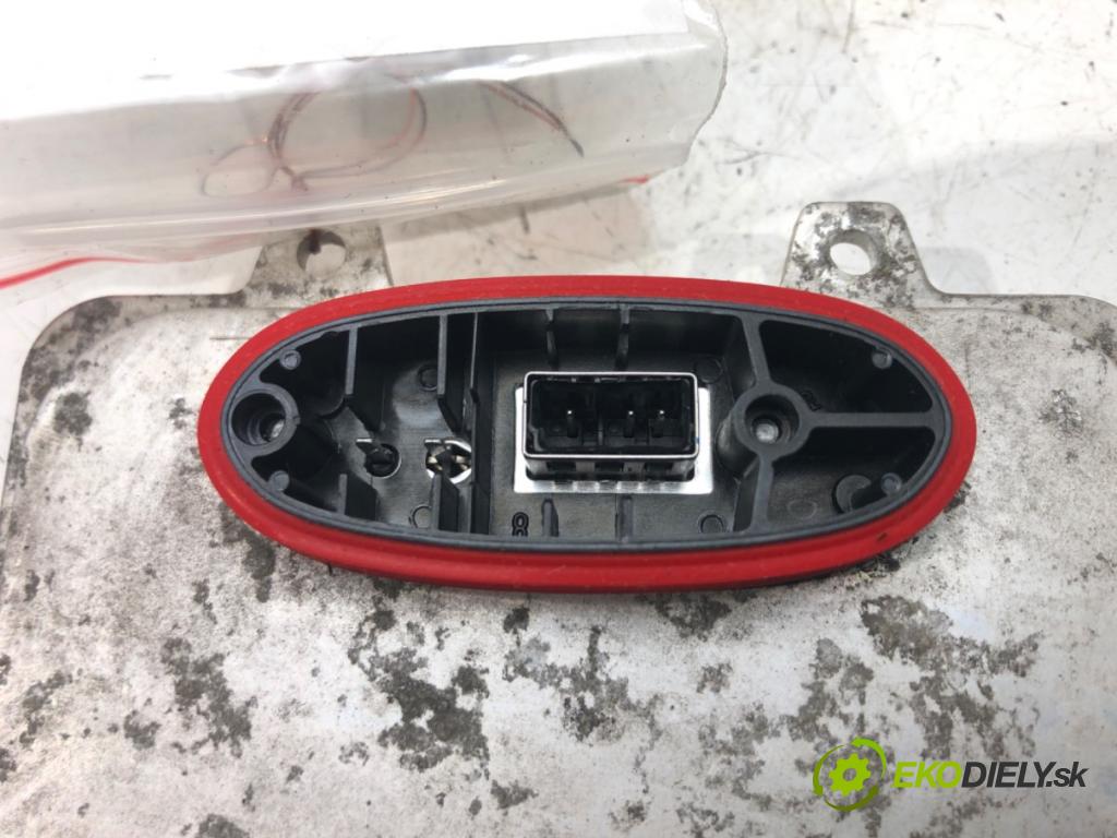 VW GOLF VI (5K1) 2008 - 2014    2.0 TDI 125 kW [170 KM] olej napędowy 2009 - 2012  Menič XENON 5DV009000-00 (Riadiace jednotky xenónu)