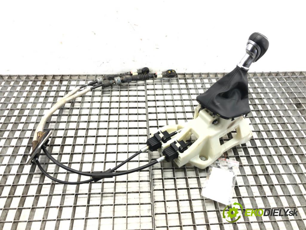 HYUNDAI i30 (PDE, PD, PDEN) 2016 - 2022    1.4 MPI 74 kW [100 KM] benzyna 2016 - 2022  Kulisa 43700-G3110 (Rýchlostné páky / kulisy)