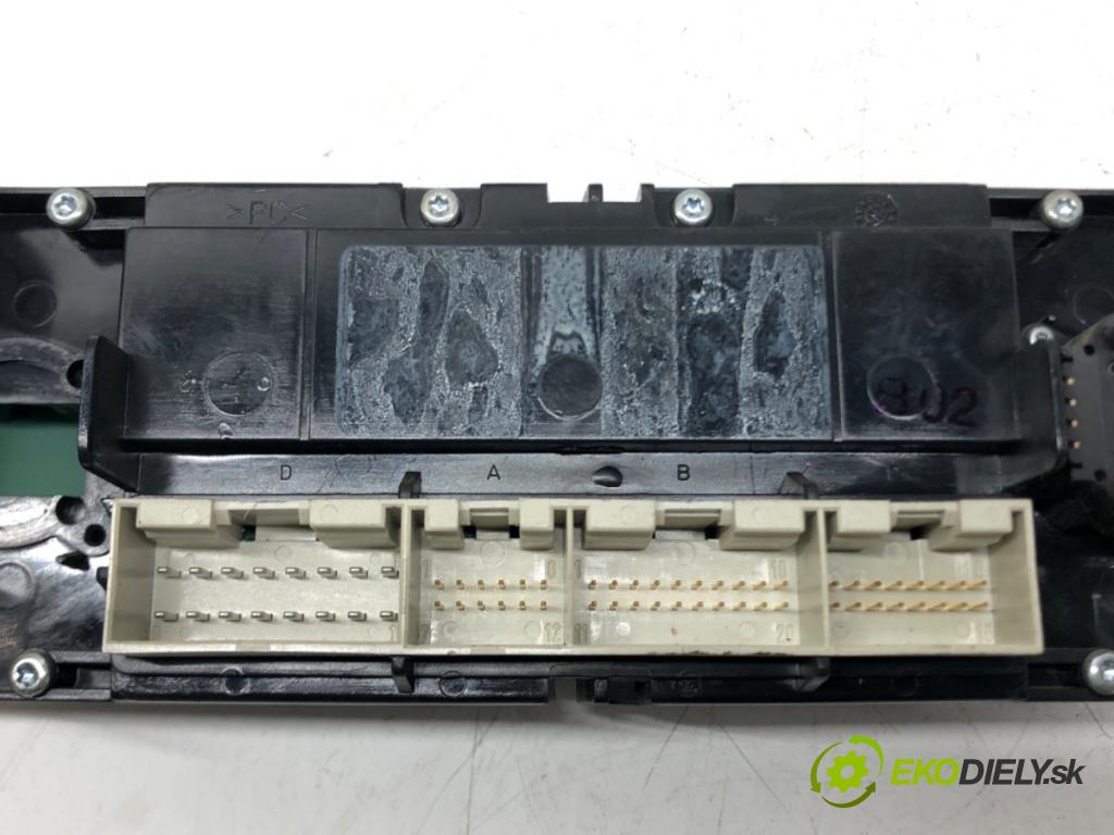 SKODA OCTAVIA I Combi (1U5) 1998 - 2010    1.6 75 kW [102 KM] benzyna 2000 - 2010  Panel ovládania kúrenia  (Prepínače, spínače, tlačidlá a ovládače kúrenia)