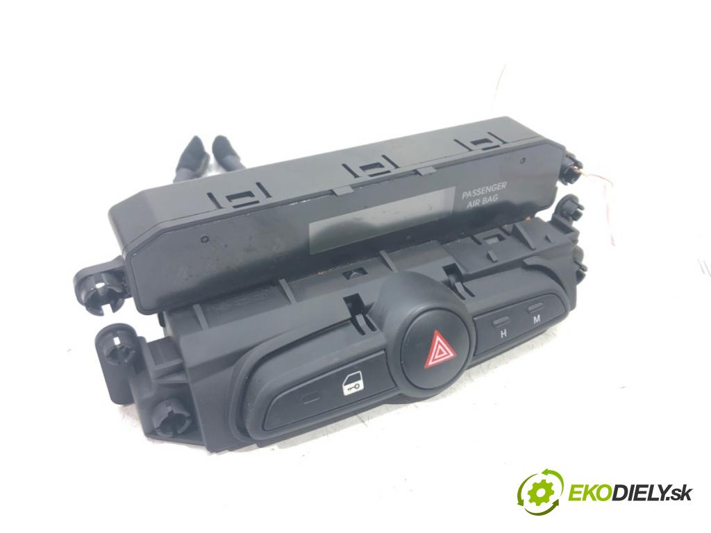 HYUNDAI ix20 (JC) 2010 - 2022    1.6 92 kW [125 KM] benzyna 2010 - 2022  Dislpej 93700-1K800 (Prístrojové dosky, displeje)