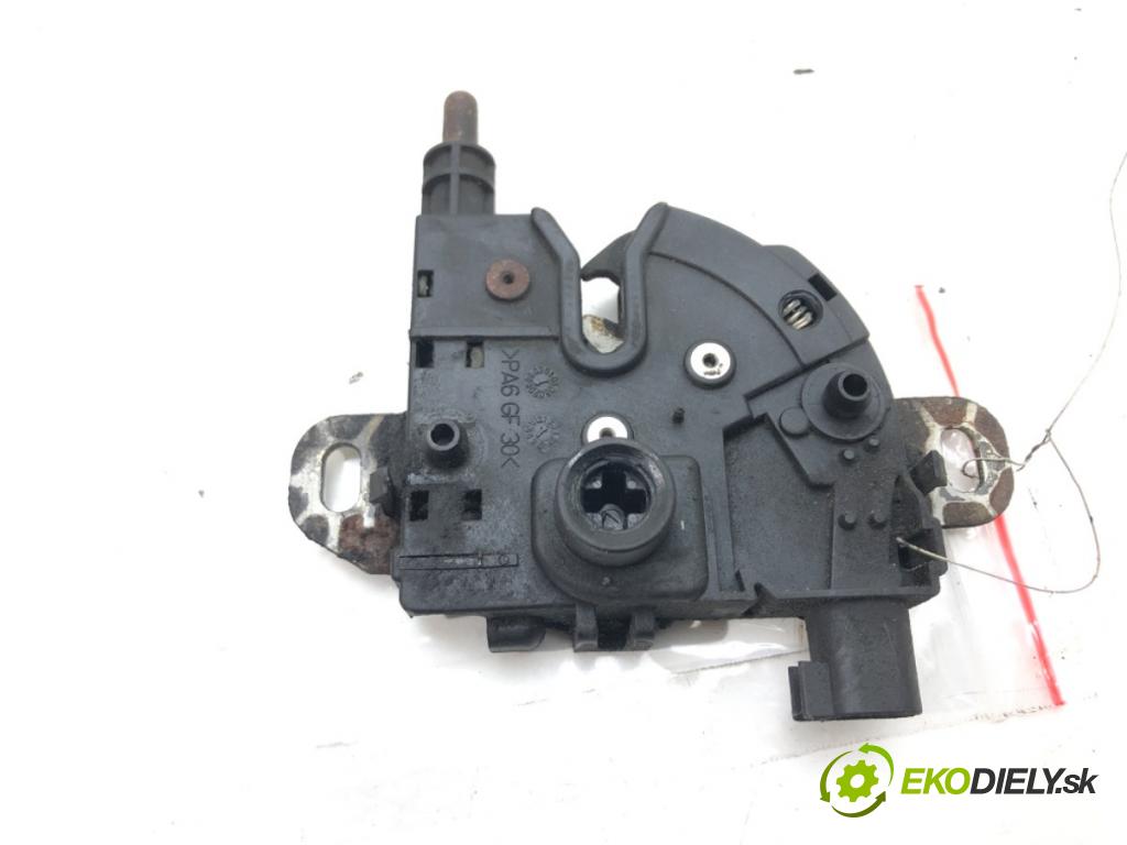 FORD FOCUS II (DA_, HCP, DP) 2004 - 2013    1.6 TDCi 66 kW [90 KM] olej napędowy 2005 - 2012  zámok kapoty predný