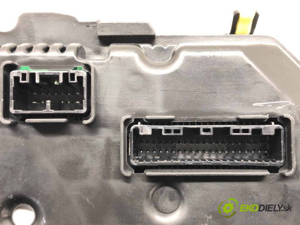 TOYOTA YARIS (_P13_) 2010 - 2022    1.5 (NSP131_) 82 kW [112 KM] benzyna 2017 - 2022  Prístrojovka 83800-F5760 (Prístrojové dosky, displeje)