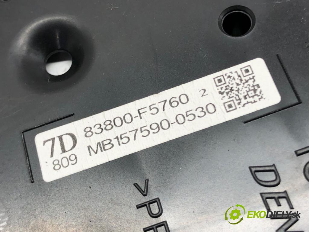 TOYOTA YARIS (_P13_) 2010 - 2022    1.5 (NSP131_) 82 kW [112 KM] benzyna 2017 - 2022  Prístrojovka 83800-F5760 (Prístrojové dosky, displeje)
