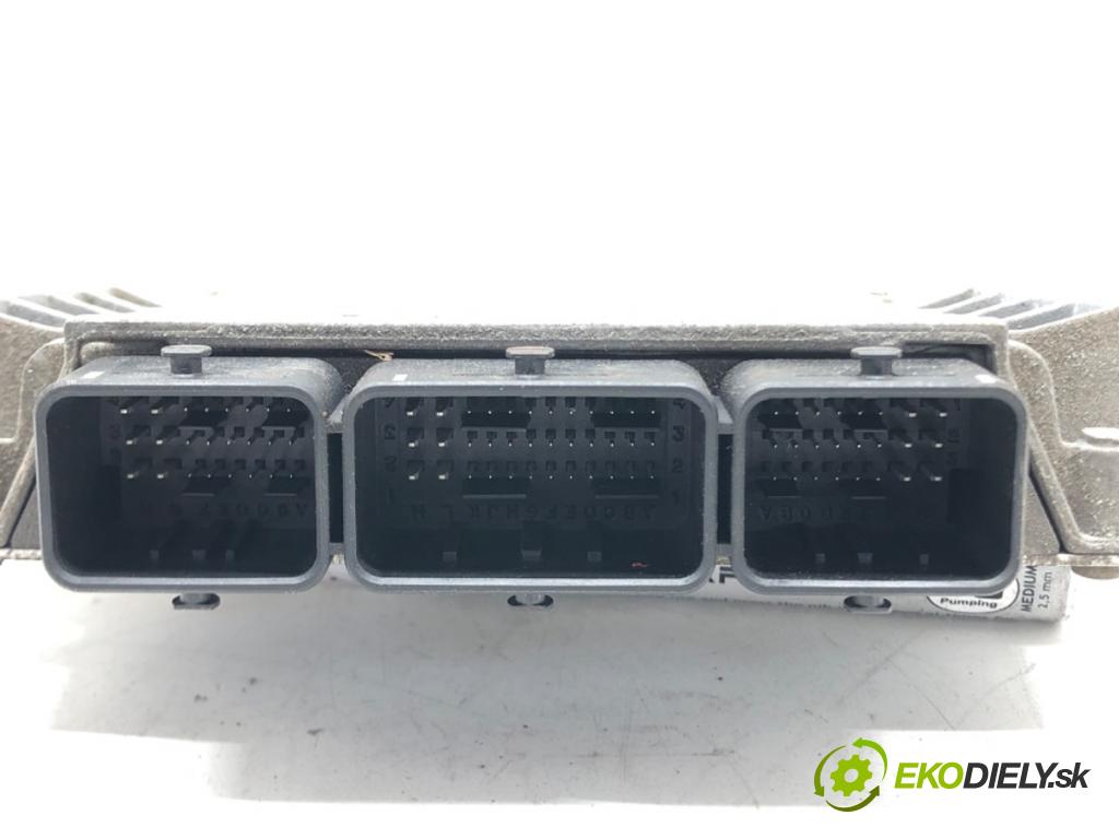 PEUGEOT 307 (3A/C) 2000 - 2012    2.0 16V 100 kW [136 KM] benzyna 2000 - 2005  riadiaca jednotka Motor 2BMBE1522 (Riadiace jednotky)