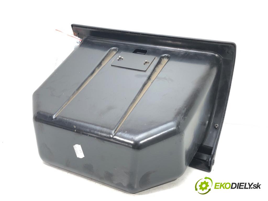 MICROCAR M.GO 2009 - 2022    0.5 6 kW [8 KM] olej napędowy 2020 - 2022  Priehradka, kastlík spolujazdca  (Priehradky, kastlíky)