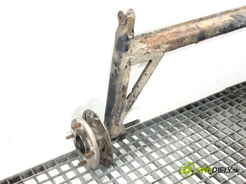 MICROCAR M.GO 2009 - 2022    0.5 6 kW [8 KM] olej napędowy 2020 - 2022  zadní část výztuha