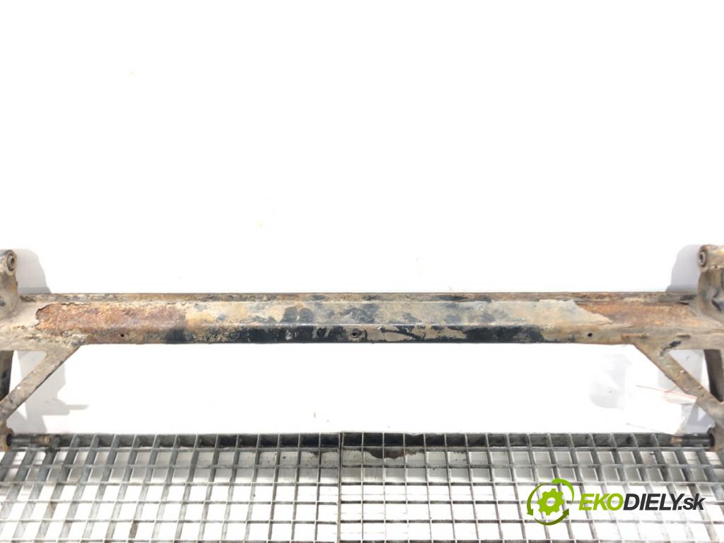 MICROCAR M.GO 2009 - 2022    0.5 6 kW [8 KM] olej napędowy 2020 - 2022  zadní část výztuha