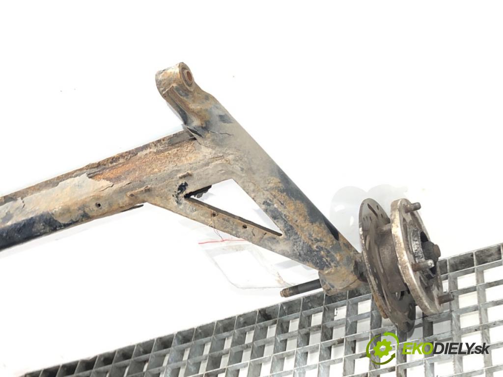 MICROCAR M.GO 2009 - 2022    0.5 6 kW [8 KM] olej napędowy 2020 - 2022  zadní část výztuha