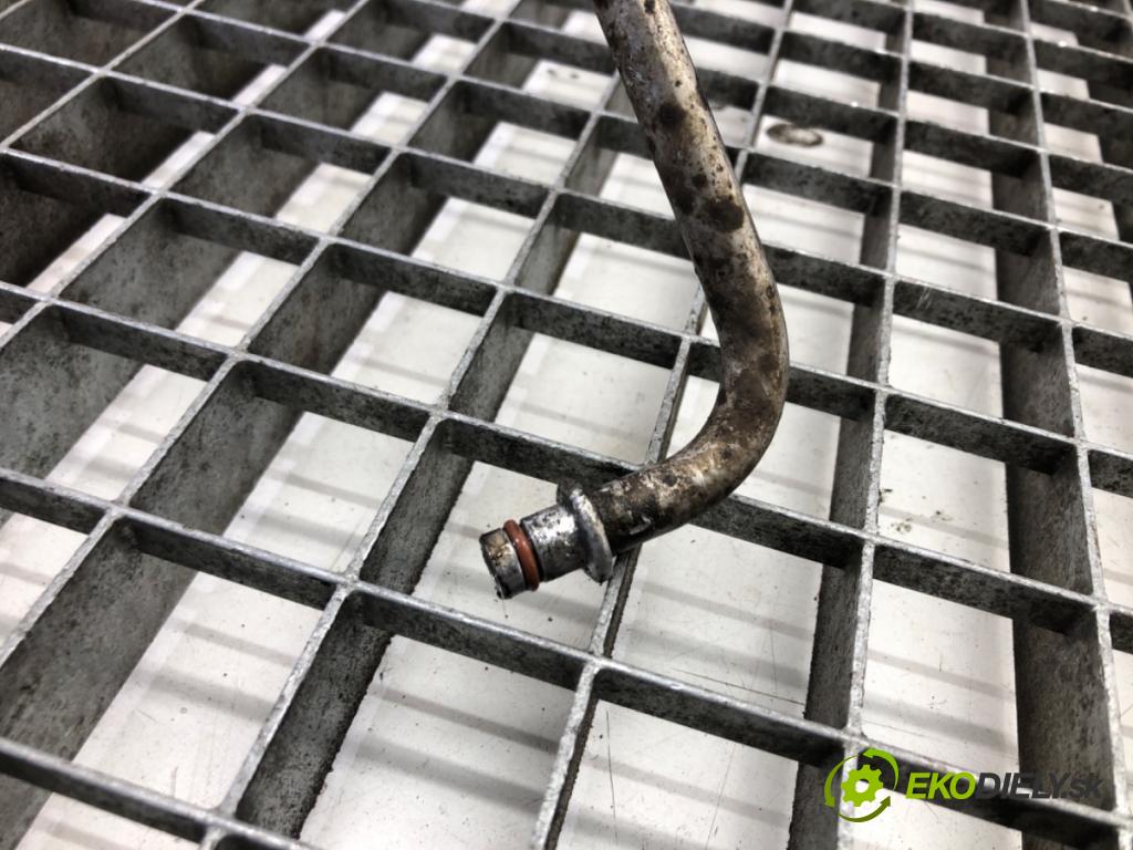 VOLVO V50 (545) 2003 - 2012    1.6 74 kW [101 KM] benzyna 2005 - 2012  hadica servočerpadlo  (Rúrky, hadice servočerpadla)