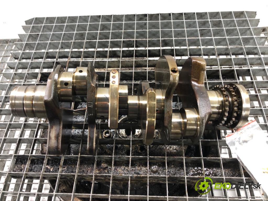 AUDI A6 C6 (4F2) 2004 - 2011    2.4 quattro 130 kW [177 KM] benzyna 2005 - 2008  Kardaň, hriadeľ KLIKA: 06EG (Ostatné)