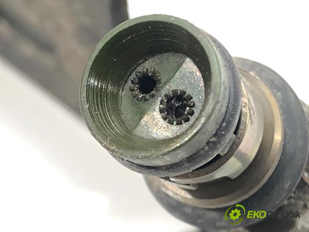 SUBARU LEGACY III Kombi (BH) 1998 - 2003    2.0 AWD (BH5) 92 kW [125 KM] benzyna 1998 - 2003  Lišta vstrekovacia 17522-AA630 (Vstrekovacie lišty)