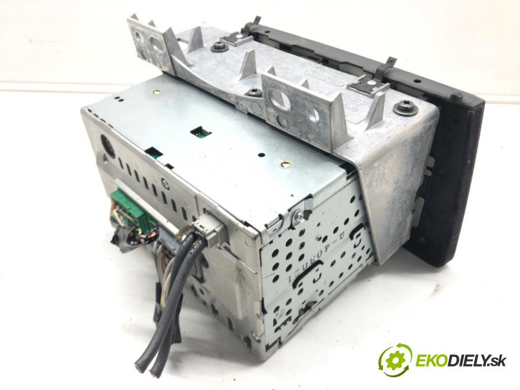 VOLVO V70 II (285) 1999 - 2008    2.4 103 kW [140 KM] benzyna 2000 - 2007  RADIO 8651150 (Audio zariadenia)