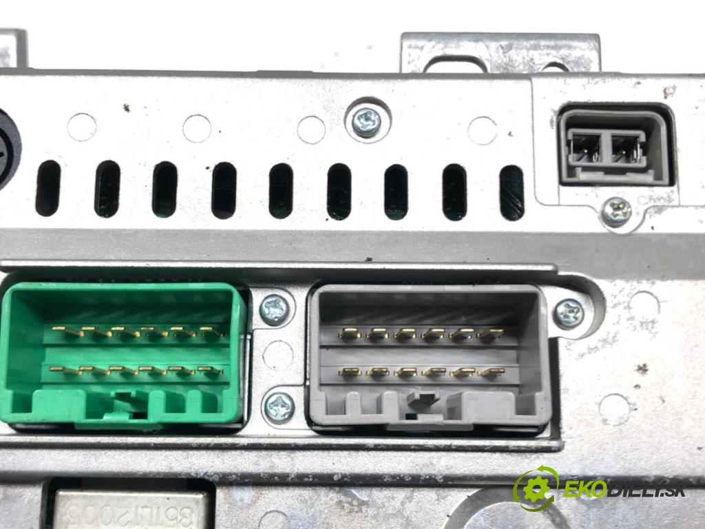 VOLVO V70 II (285) 1999 - 2008    2.4 103 kW [140 KM] benzyna 2000 - 2007  RADIO 8651150 (Audio zariadenia)