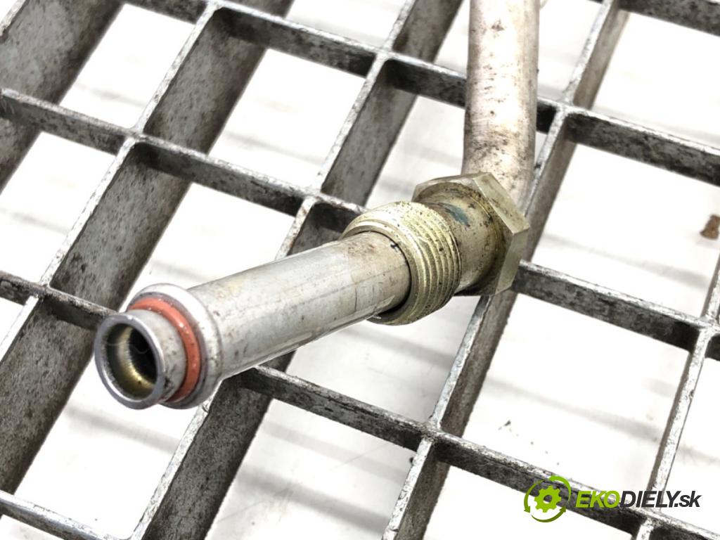 VOLVO V70 II (285) 1999 - 2008    2.4 103 kW [140 KM] benzyna 2000 - 2007  hadica servočerpadlo  (Rúrky, hadice servočerpadla)