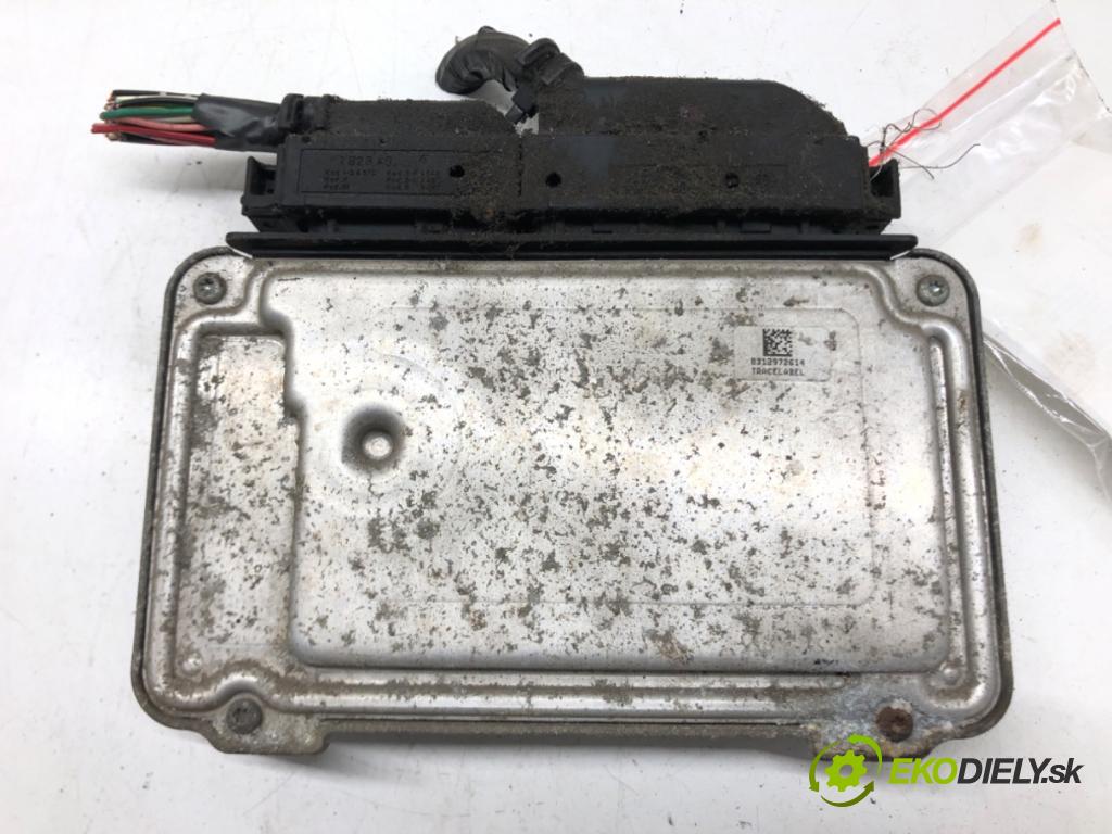 TOYOTA YARIS (_P9_) 2005 - 2014    1.0 GPL (KSP90_) 51 kW [69 KM] Benzyna / gaz samoc  riadiaca jednotka Motor 89661-0D270 (Riadiace jednotky)